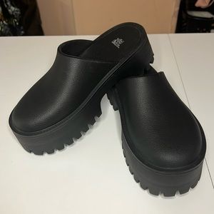 Wild Fable black mules